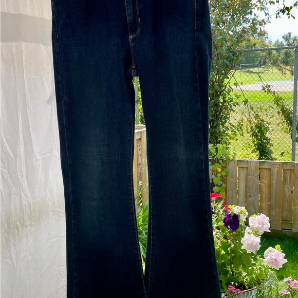 Just Black Jeans - Picture 2 of 3